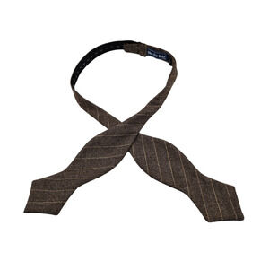 The Tie Bar Mens 100% Wool Adjustable Self Tie Bowtie Taupe Plaid